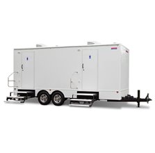 01-national-construction-rentals-8-station-restroom-trailer.jpg